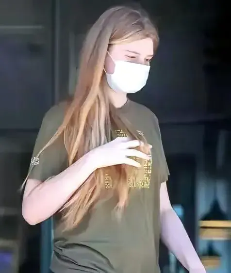 馬斯克跨性別女兒稱要離開美國