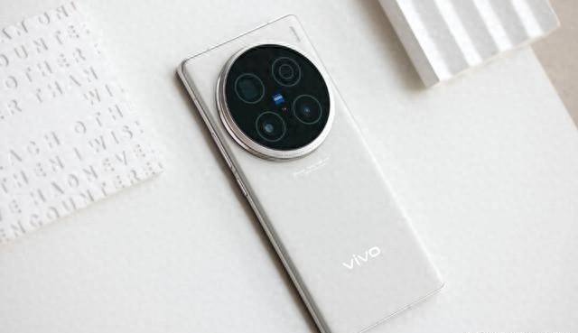 vivo終于攤牌了,X100 Ultra跌價1302元,16GB+512GB+2億像素