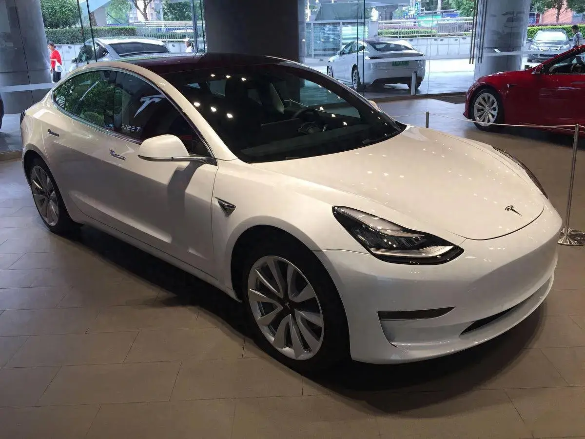 第一批特斯拉電動車該換電池了,你是這一波被割的韭菜嗎?