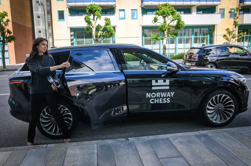 一家老牌大型傳統車企，如何輕盈轉身？